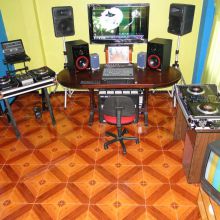 4to studio de LA ESCUELA DEL DUENDE