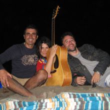 Noche de playa vacía y canciones llenas 2