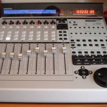 Mackie Control Universal Pro