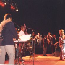 Acompañando a Celia Cruz