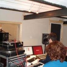 Puri atenta en los estudios de Reclab