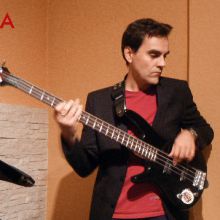 Con el bajo