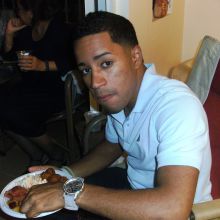Nilo comiendo