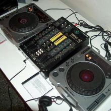 djMarviN