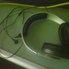 Auriculares antiguos y nuevos