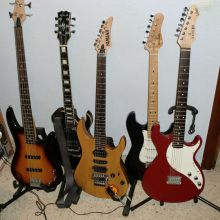 MIS GUITARRAS