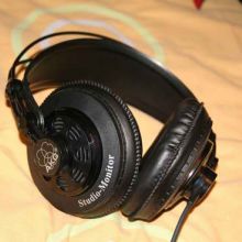 Akg 240
