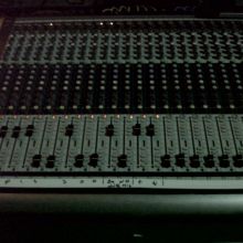 Consola Monitores