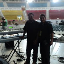 MANUEL Y ROBERT