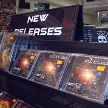CD's de 'Holding on to Eternity'.