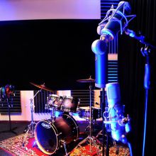 LIVE ROOM