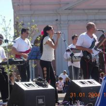 FIESTA RADIO 106.5 FM