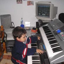 tocando el teclado
