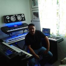 STUDIO 8