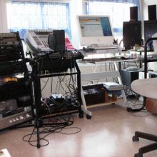 Pincen Studio - Solo La Creatividad No Se Enchufa