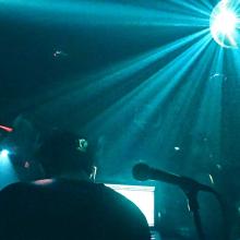 Playing slow electronic music for nimble minds
