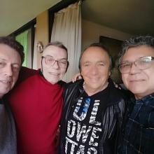 Junto a grandes músicos y artistas Chilenos.