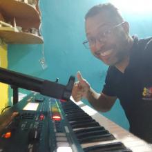 estrenando el Roland Júpiter 50