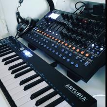 Roland SH-4d