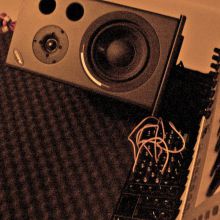 Evolution y escuchas Alesis MKII One