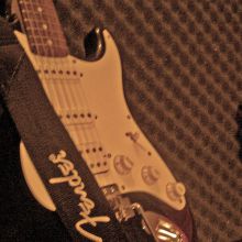 ... Fender Nosequé.