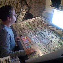 Surround studio