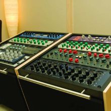 Mastering Mansion Madrid - Estudio 1 - Abierta de nuestros racks analógicos
