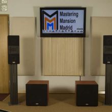 Mastering Mansion Madrid - Estudio 1 - Sistema de Monitoreo Ultra Transparente Lipinski Sound 2.2