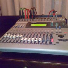 Yamaha 01V con EXP. ADAT
