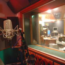 SALA ACONDICIONADA PARA UNA BUENA TOMA VOCAL