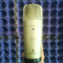 Behringer C1
