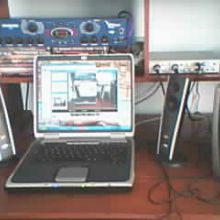 Laptop y equipo para grabaciones