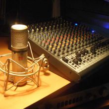 Micro de Voz y Mesa Multicanal