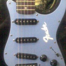 Guitarra tuneada y rescatada del olvido