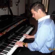 Al Piano