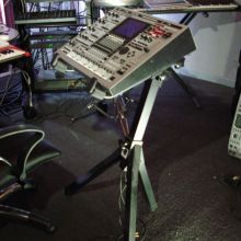 Pedestal del MC909 frente