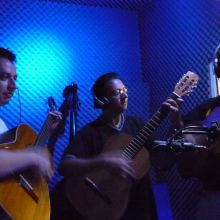 Carlos Cortes y la Rondalla Voces Romanticas de Morelia Grabando