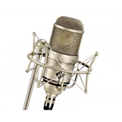 Neumann M147