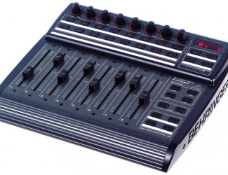 Behringer BCF2000