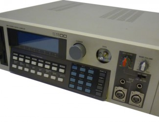 Akai S1100