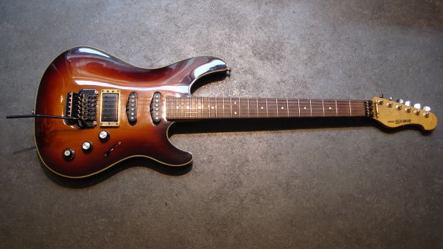 Yamaha SE812