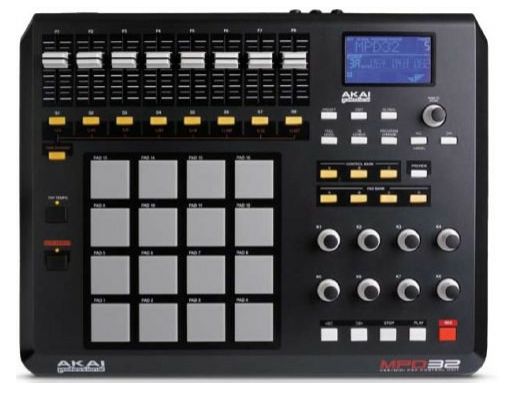 Akai MPD32