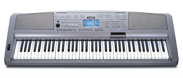 Yamaha DGX 300
