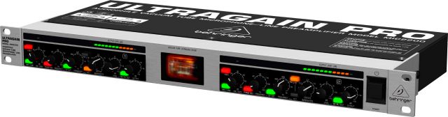 Behringer MIC2200 Ultragain Pro