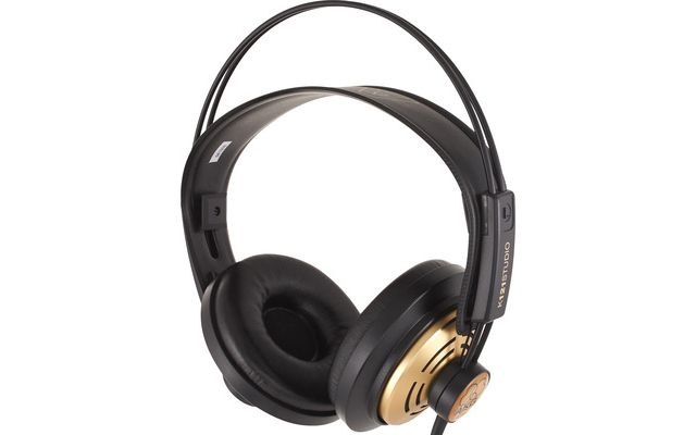 AKG K-121 Studio