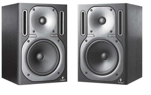 Behringer B2030A Truth