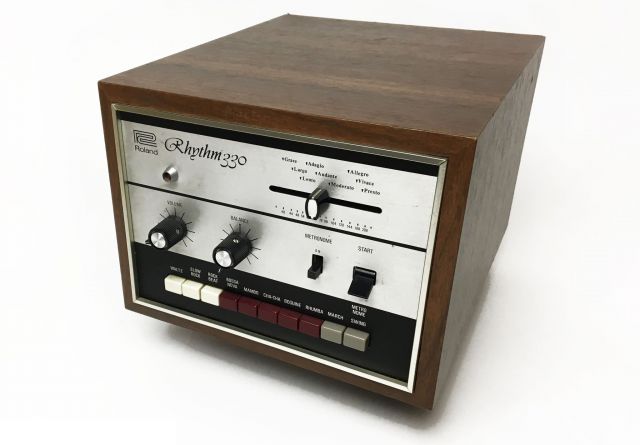 Roland Rhythm 330