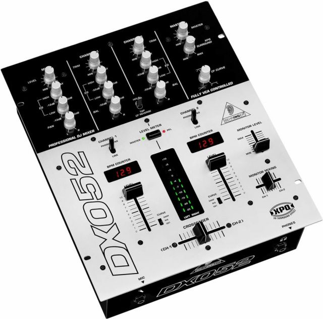 Behringer DX052