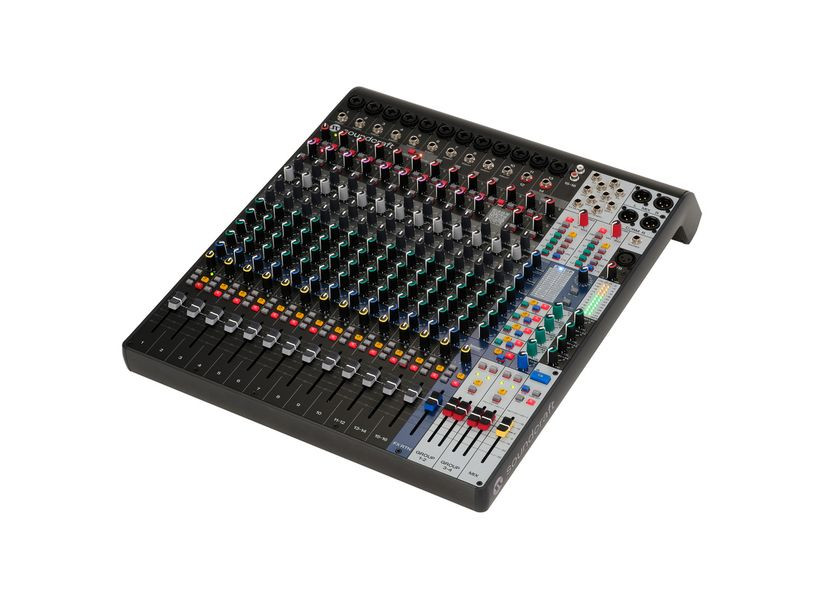 Soundcraft Signature Plus 16