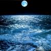 Mar azul y profundo